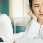 浮気したことを後悔させる方法は？ やってはいけない対処法も紹介！